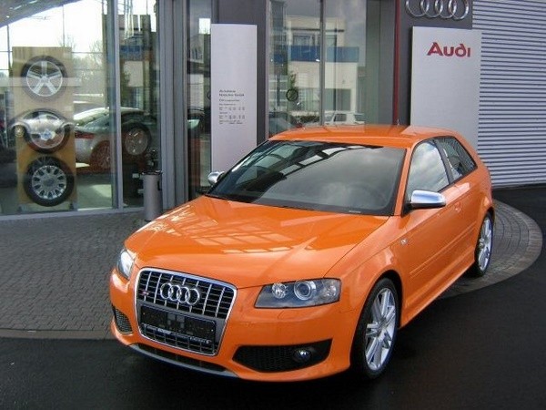 [Bild: orange_audi_s3_a.jpg]